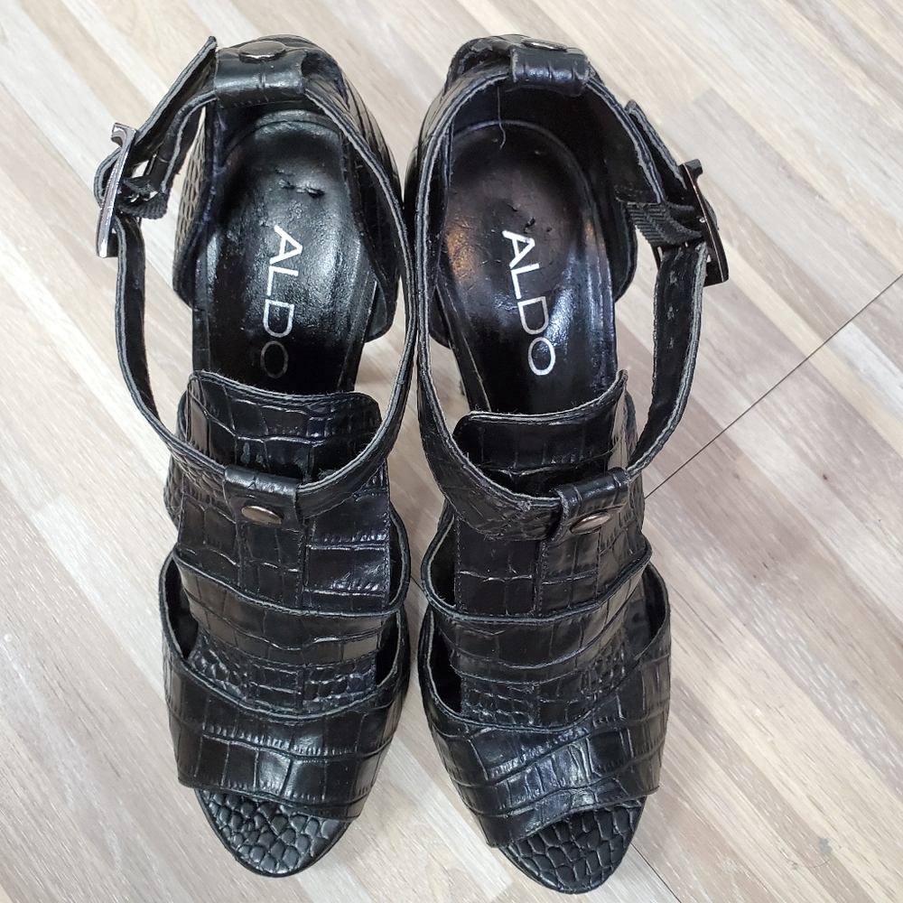 Aldo - Picture 2 of 4